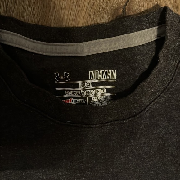 Mens Under armour shirt - Picture 2 of 2